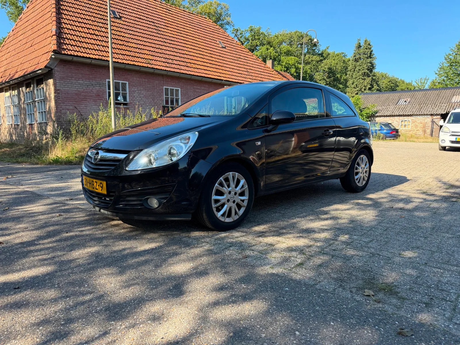 Opel Corsa (2008) — foto 1