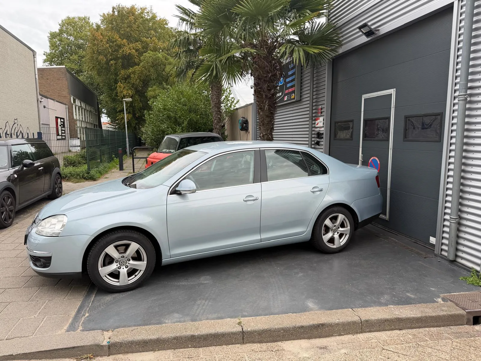 Volkswagen Jetta (2009) — foto 1