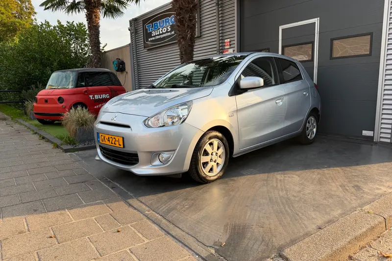 Mitsubishi Space Star (2015)