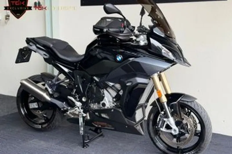 BMW S 1000 XR (2023)