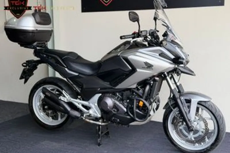Honda NC750X (2017)