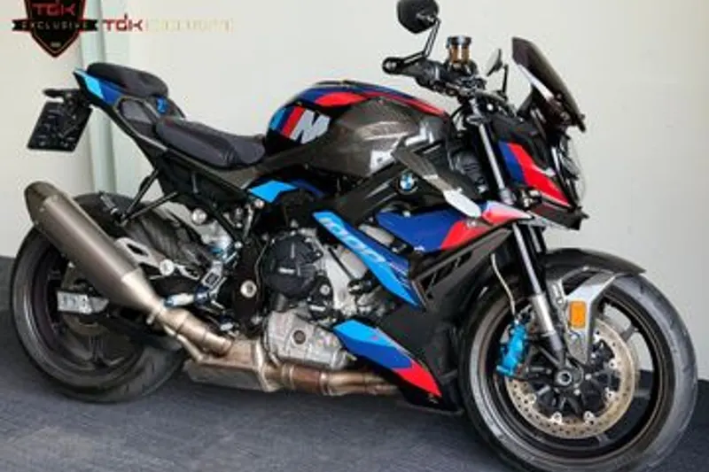 BMW M 1000 R (2023)