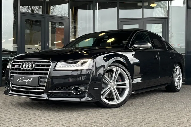 Audi S8 (2015)
