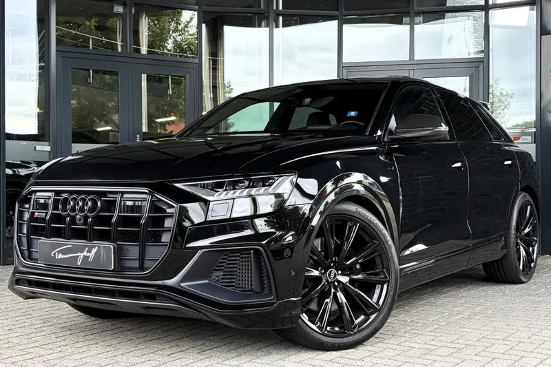 Audi SQ8 (2022)