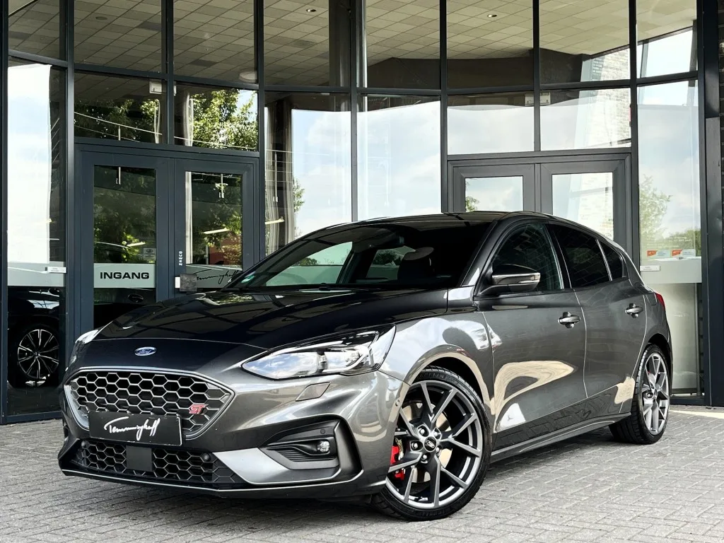 Ford Focus (2019) — foto 1