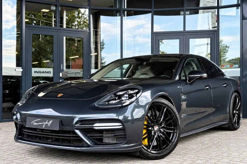 Porsche Panamera (2017)