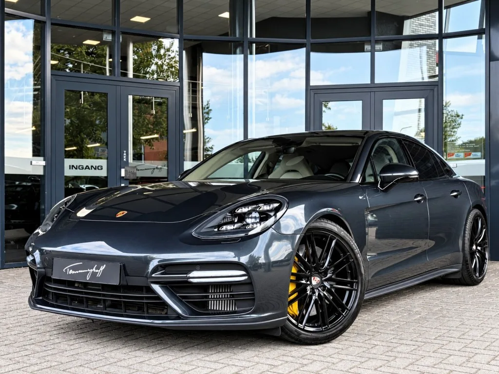 Porsche Panamera (2017) — foto 1