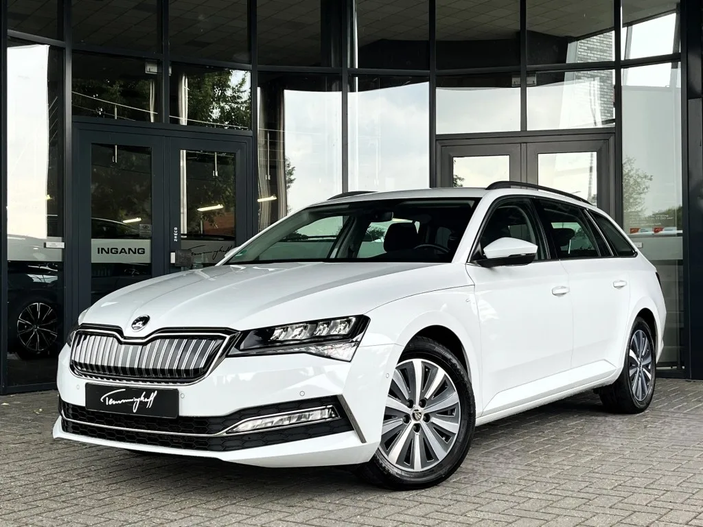 Škoda Superb (2020) — foto 1