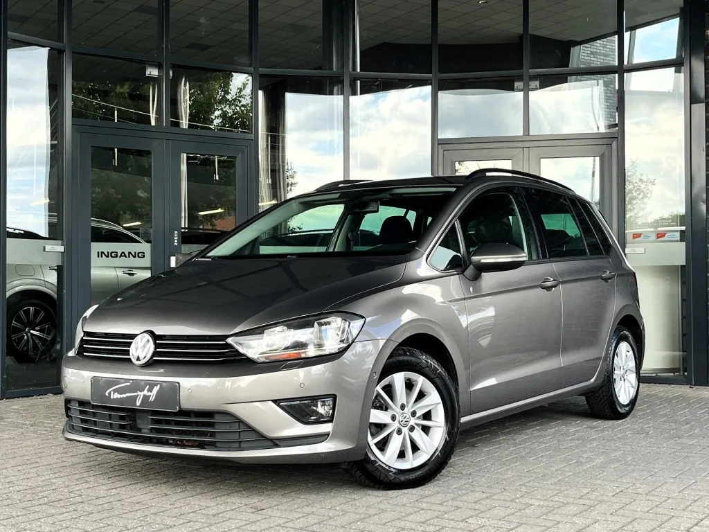 Volkswagen Golf Sportsvan (2016) — foto 1