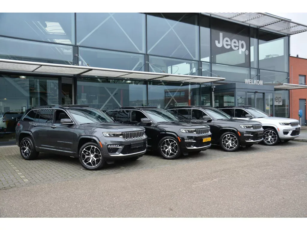 Jeep Grand Cherokee (2024) — foto 1