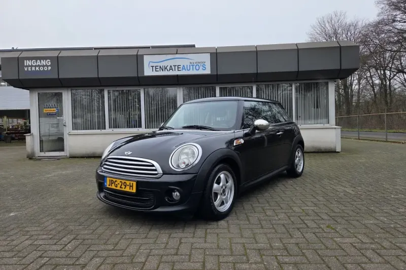 MINI One (2010)