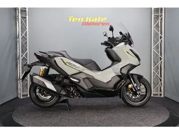 Honda Adv 350 (2026) — foto 1