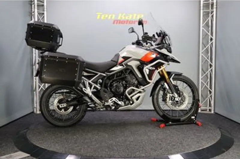 Triumph Tiger 900 (2024)