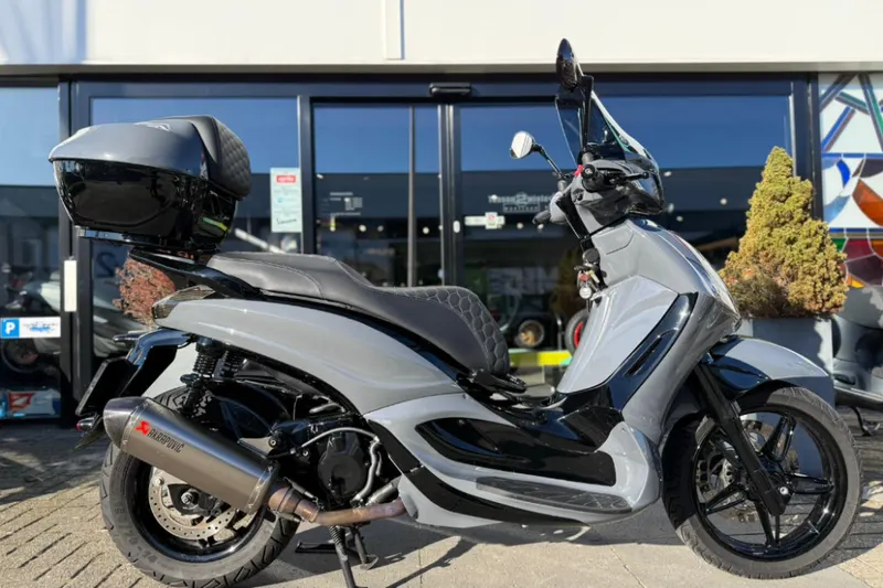 Piaggio Beverly 350 (2021)
