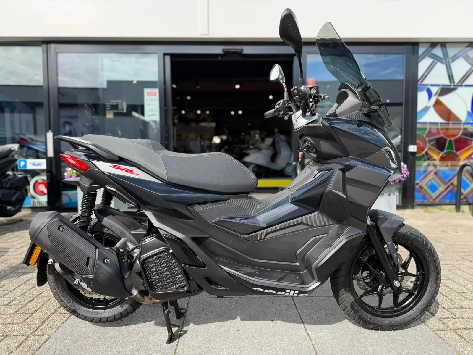 Aprilia SR GT 200 (2025) — foto 1