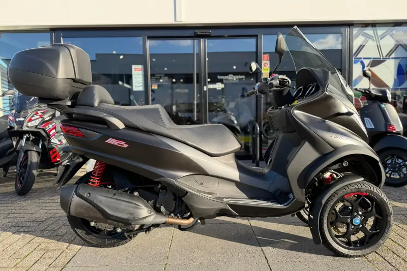 Piaggio MP3 400 (2021)