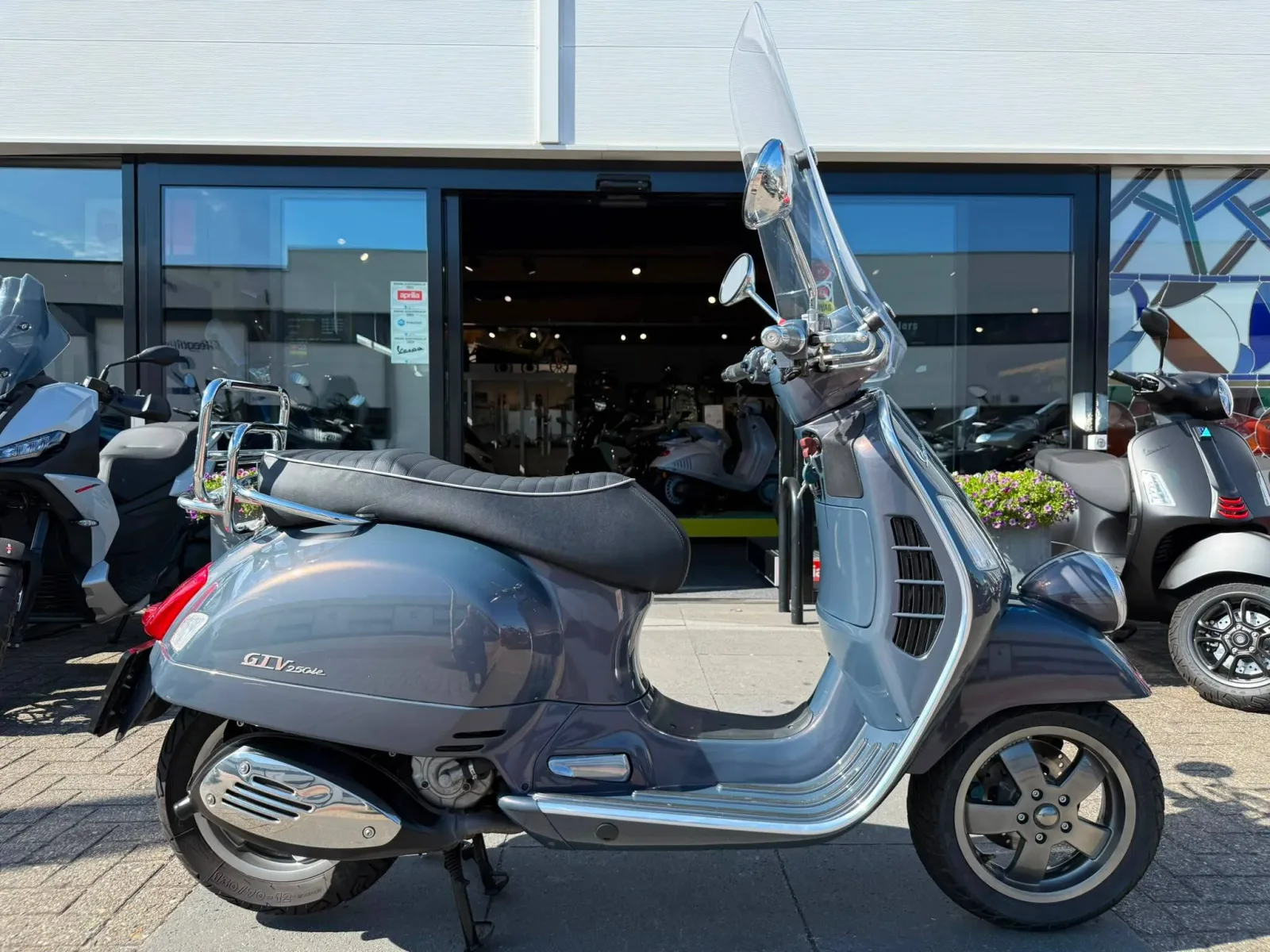 Vespa GTS 250 I.E (2006) — foto 1