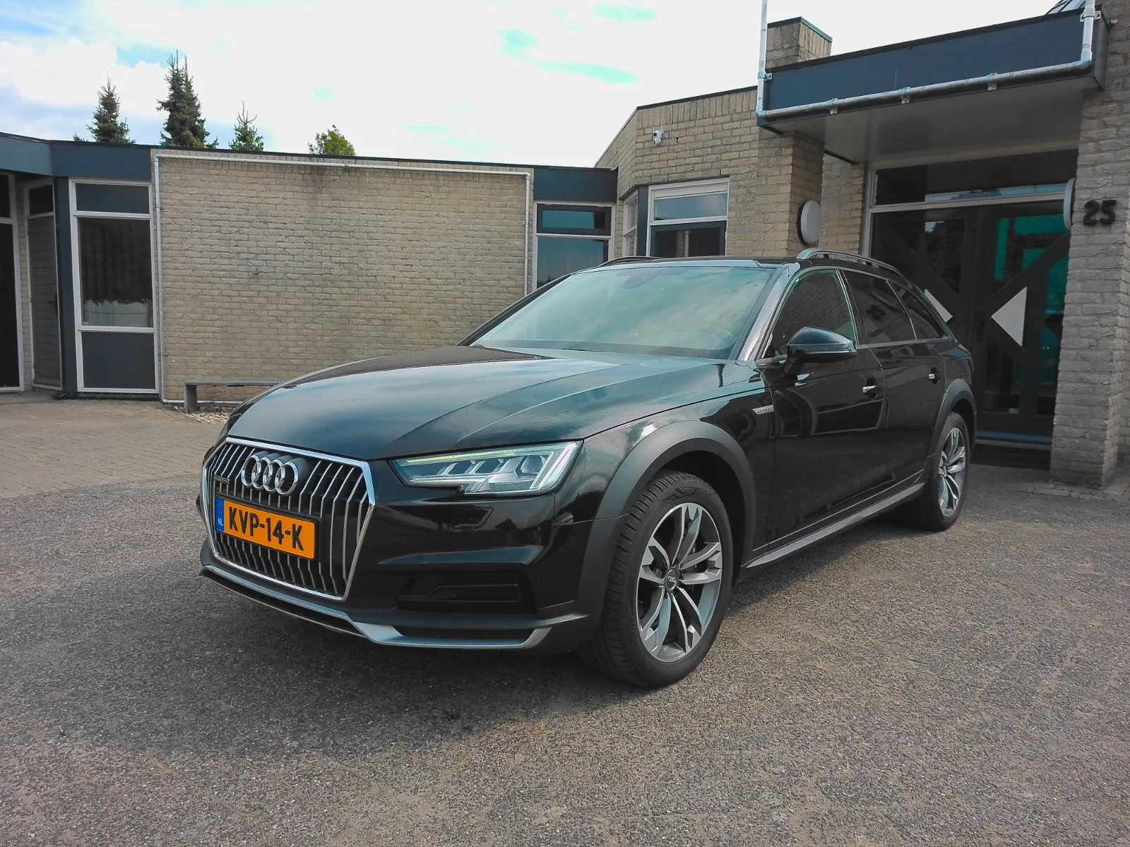 Audi A4 Allroad (2017) — foto 1
