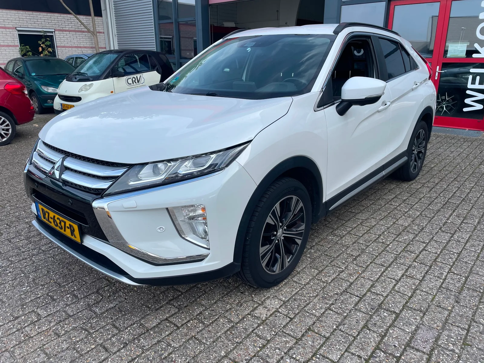 Mitsubishi Eclipse Cross (2018) — foto 1
