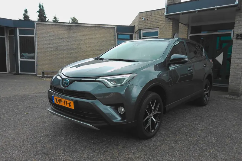 Toyota RAV4 (2016)