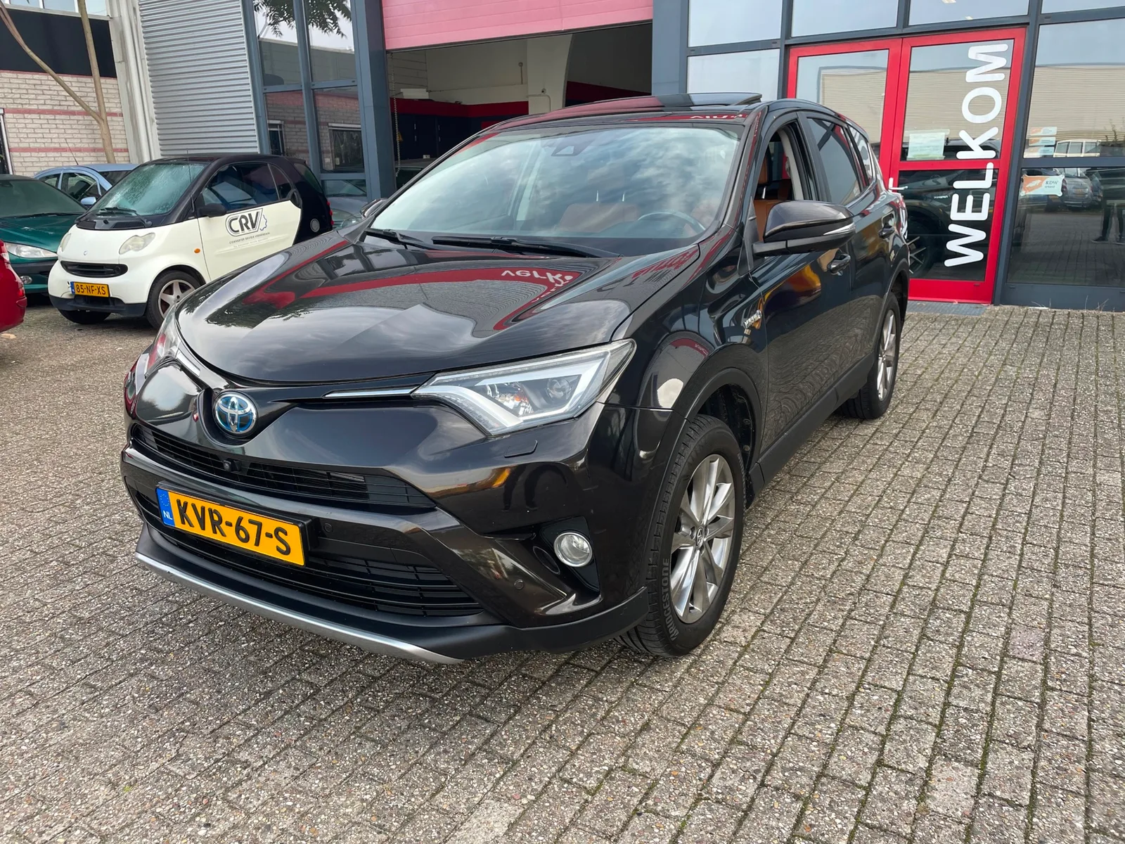 Toyota RAV4 (2016) — foto 1