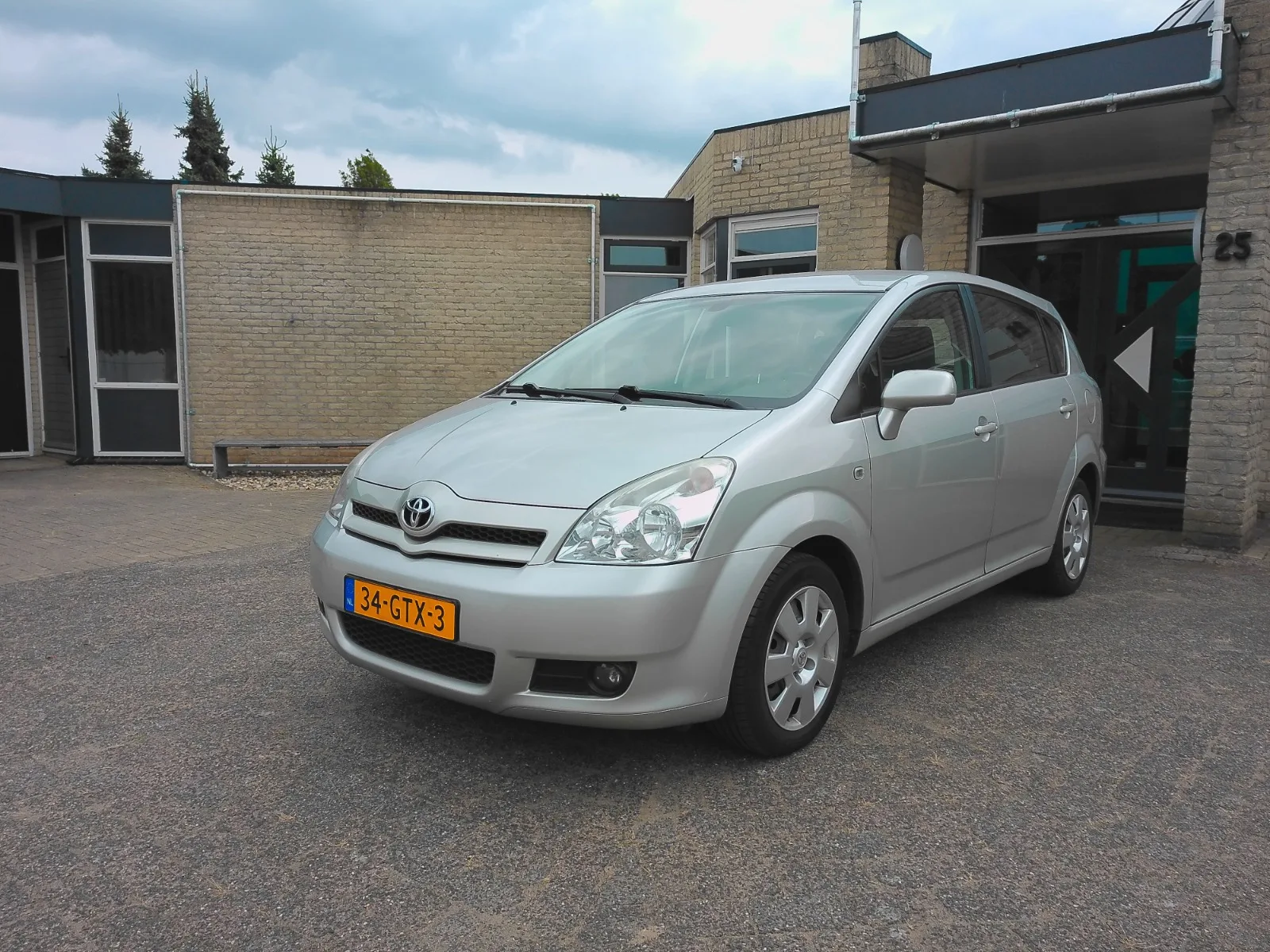 Toyota Verso (2006) — foto 1