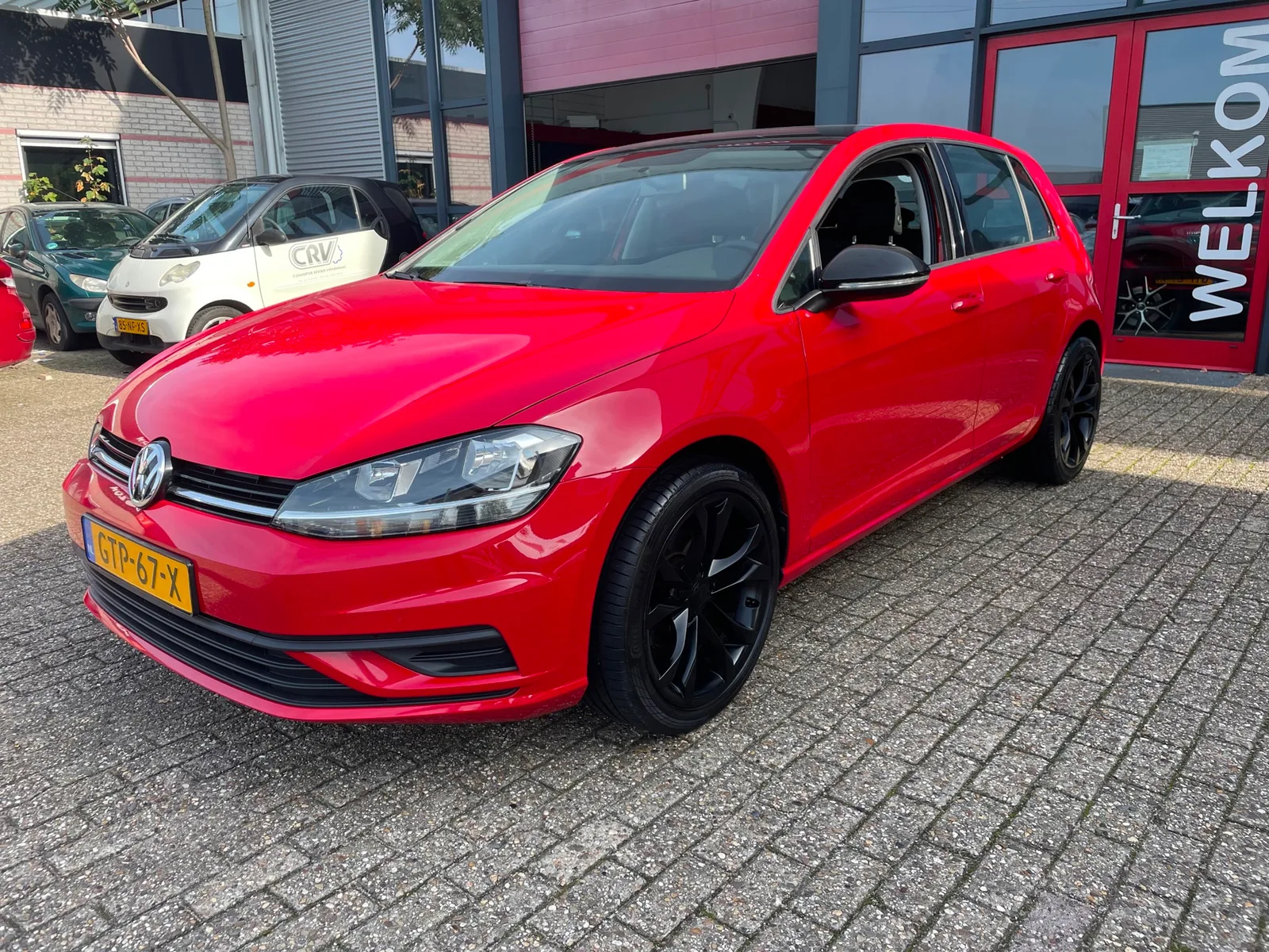 Volkswagen Golf (2018) — foto 1