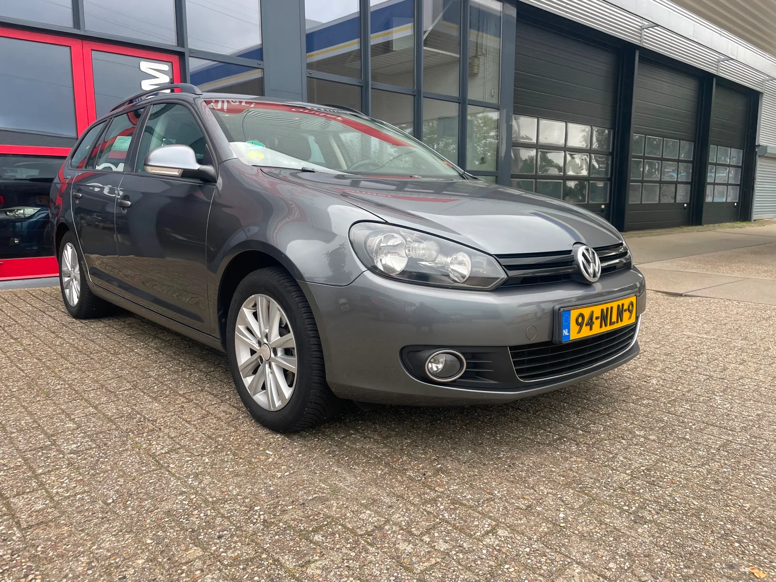 Volkswagen Golf (2010) — foto 1