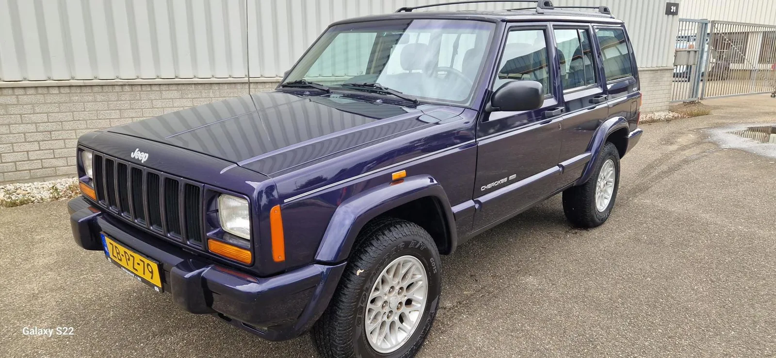 Jeep Cherokee (1999) — foto 1