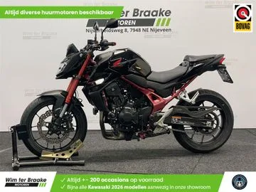 Honda CB 750 Hornet (2023) — foto 1