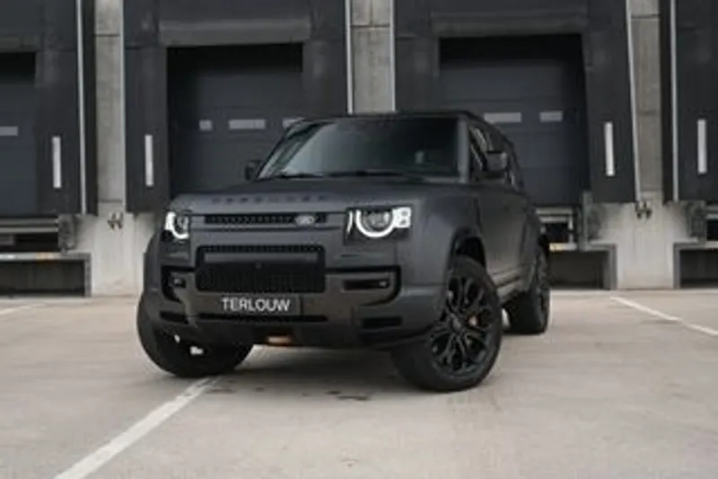 Land Rover Defender (2025)
