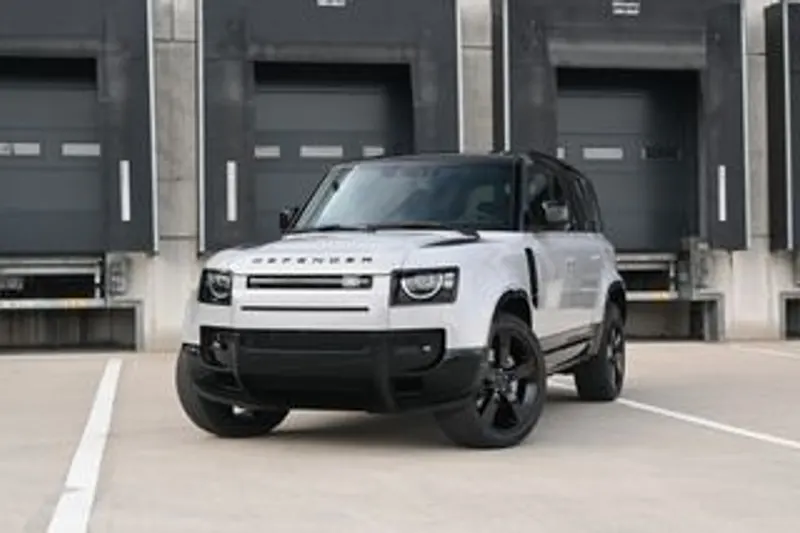 Land Rover Defender (2026)