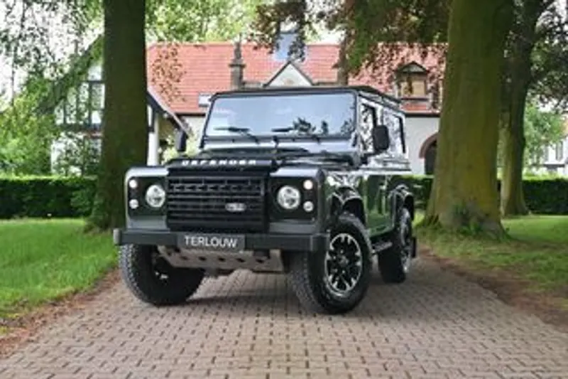 Land Rover Defender (2017)