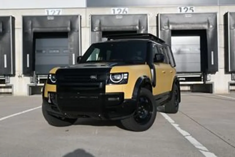 Land Rover Defender (2026)