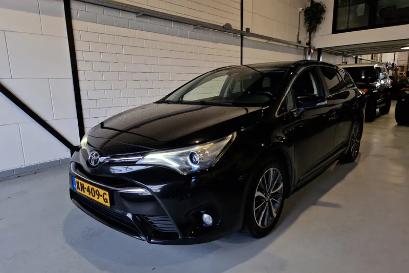 Toyota Avensis (2015)