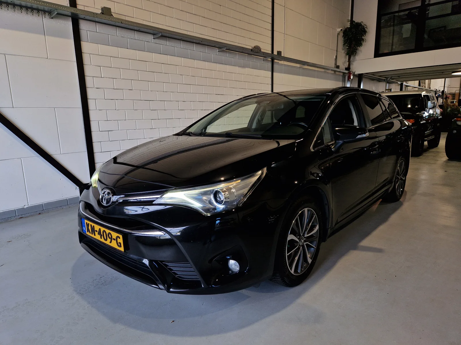 Toyota Avensis (2015) — foto 1