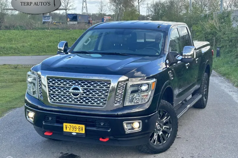 Nissan Titan (2016)