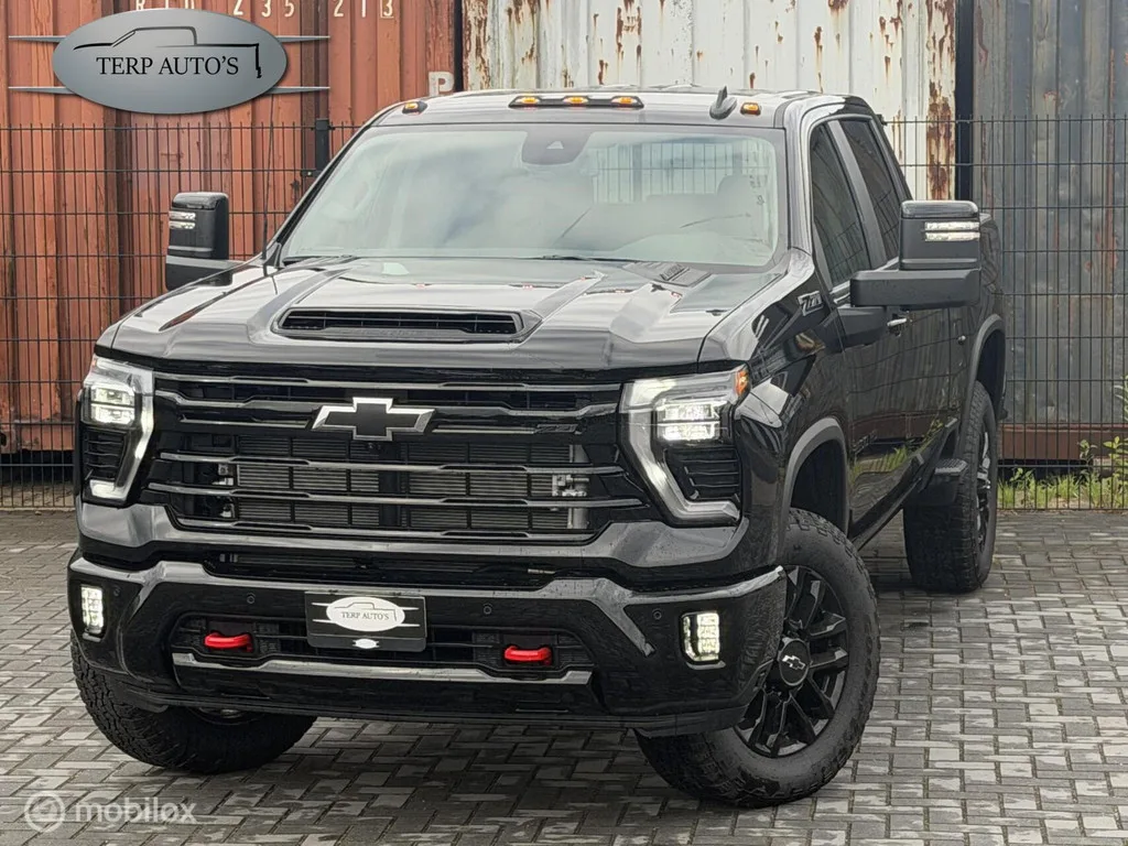 Chevrolet V8 (2026) — foto 1