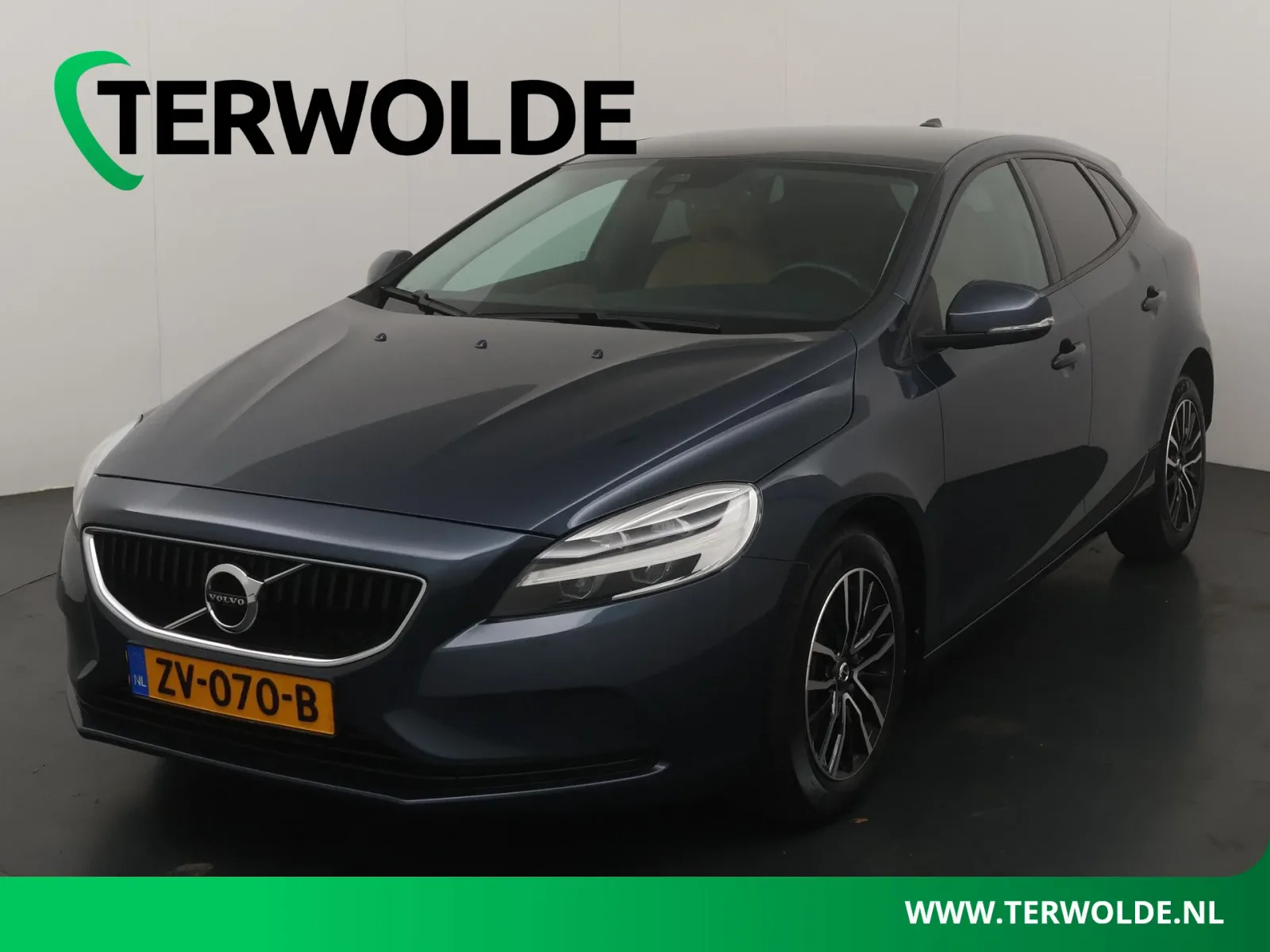 Volvo V40 (2019) — foto 1