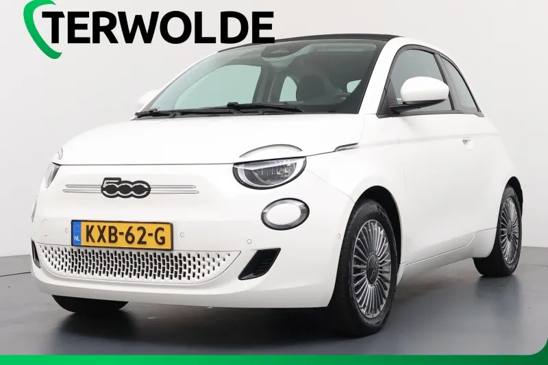 Fiat 500C (2023)