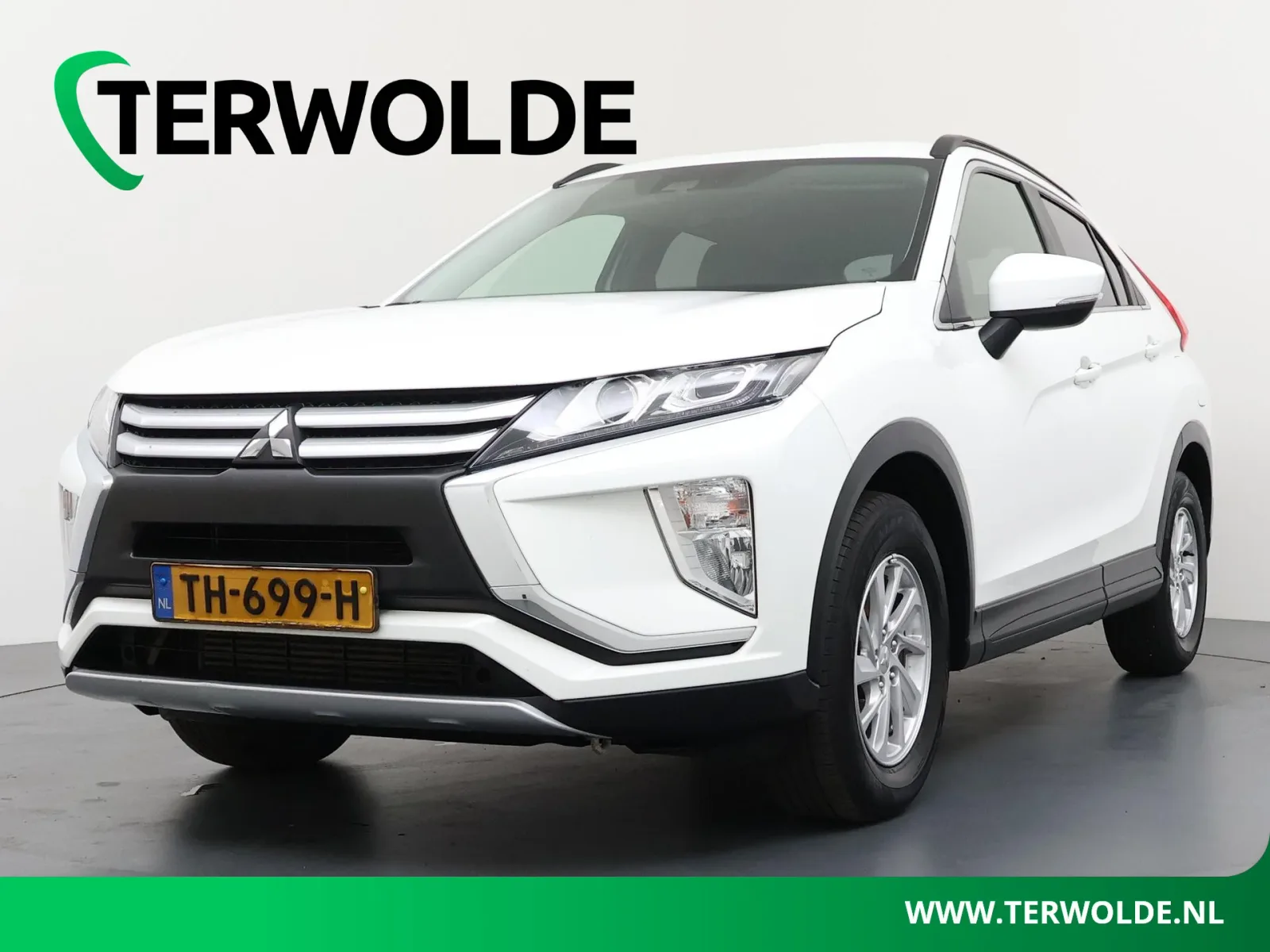 Mitsubishi Eclipse Cross (2018) — foto 1
