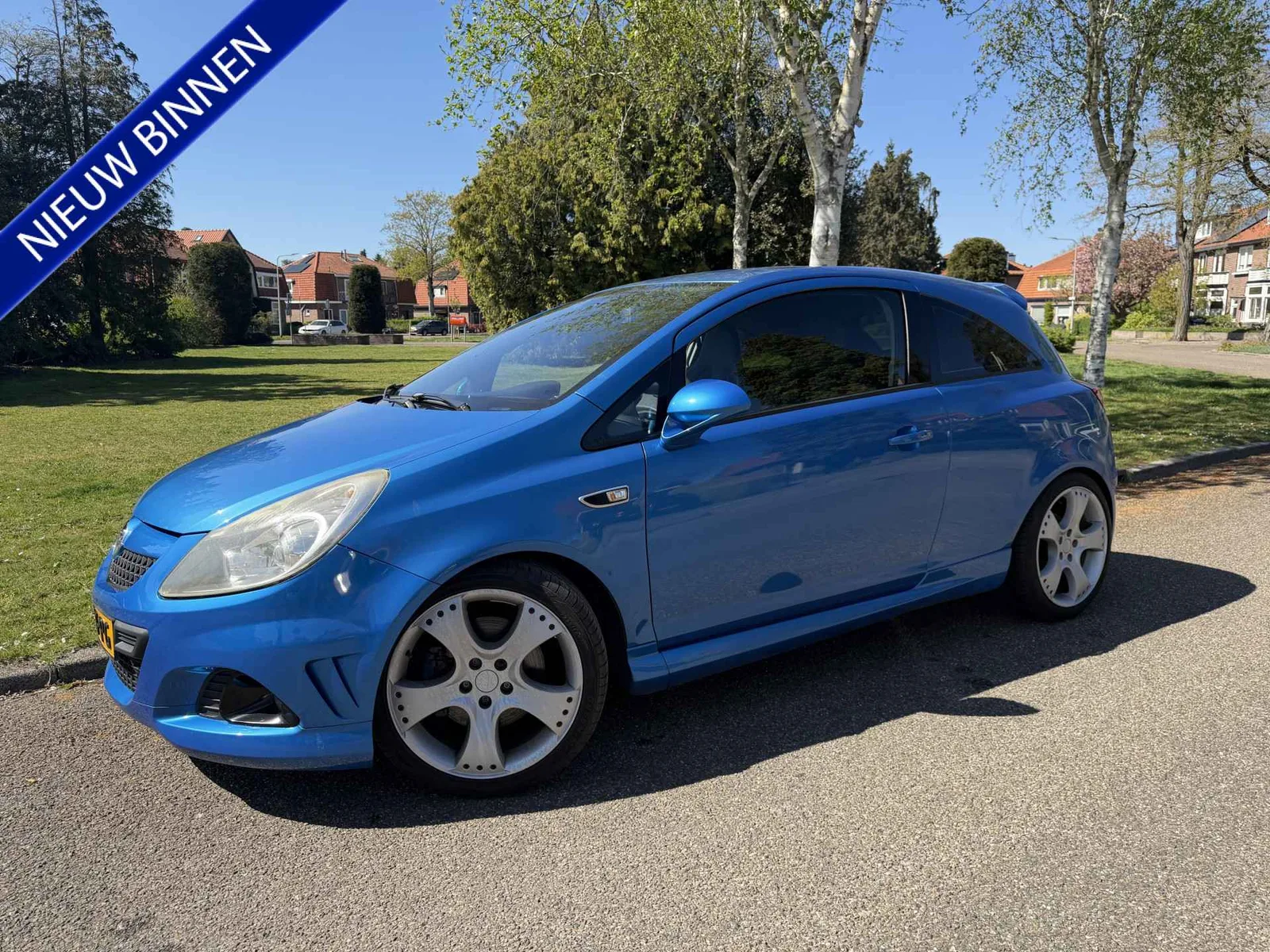 Opel Corsa (2008) — foto 1