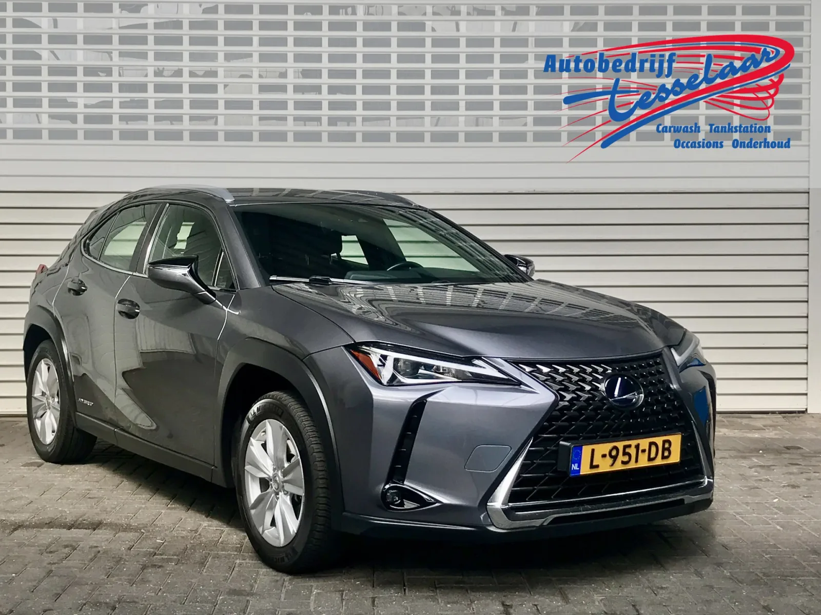 Lexus UX (2020) — foto 1
