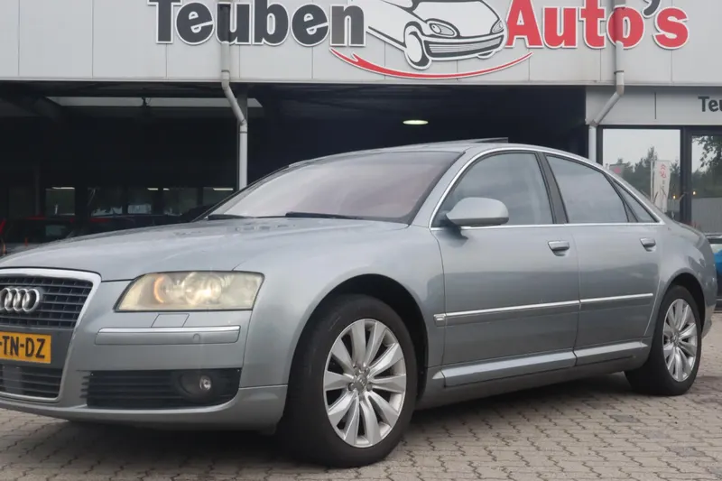 Audi A8 (2005)