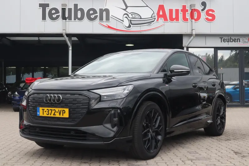 Audi Q4 e-tron (2023)