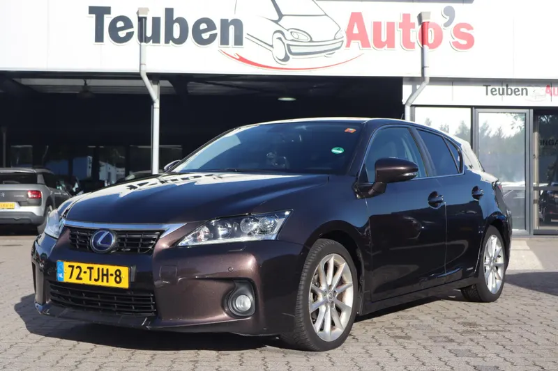 Lexus CT (2012)