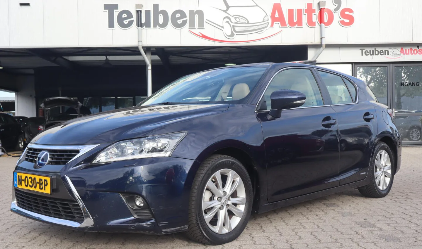 Lexus CT (2016) — foto 1