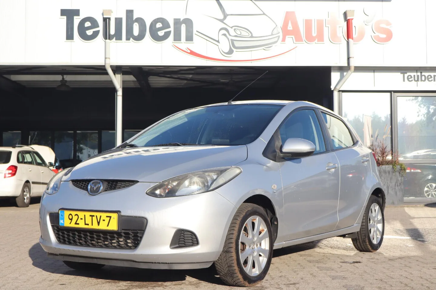 Mazda 2 (2010) — foto 1