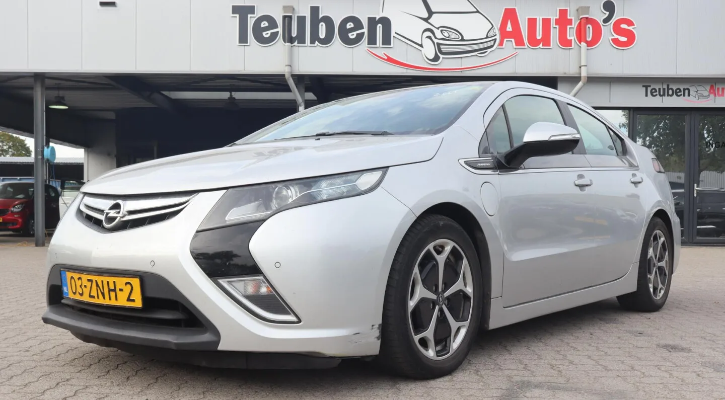 Opel Ampera (2012) — foto 1