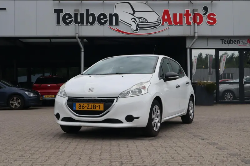 Peugeot 208 (2012)